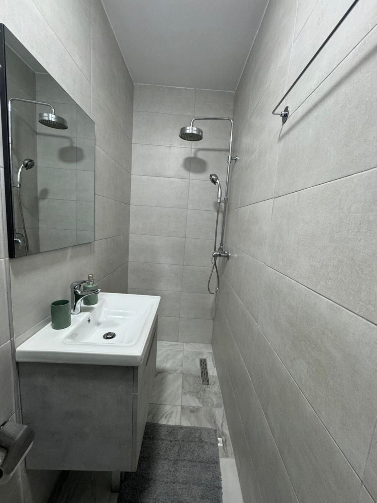 Adora Apartment Tiranë Eksteriør bilde