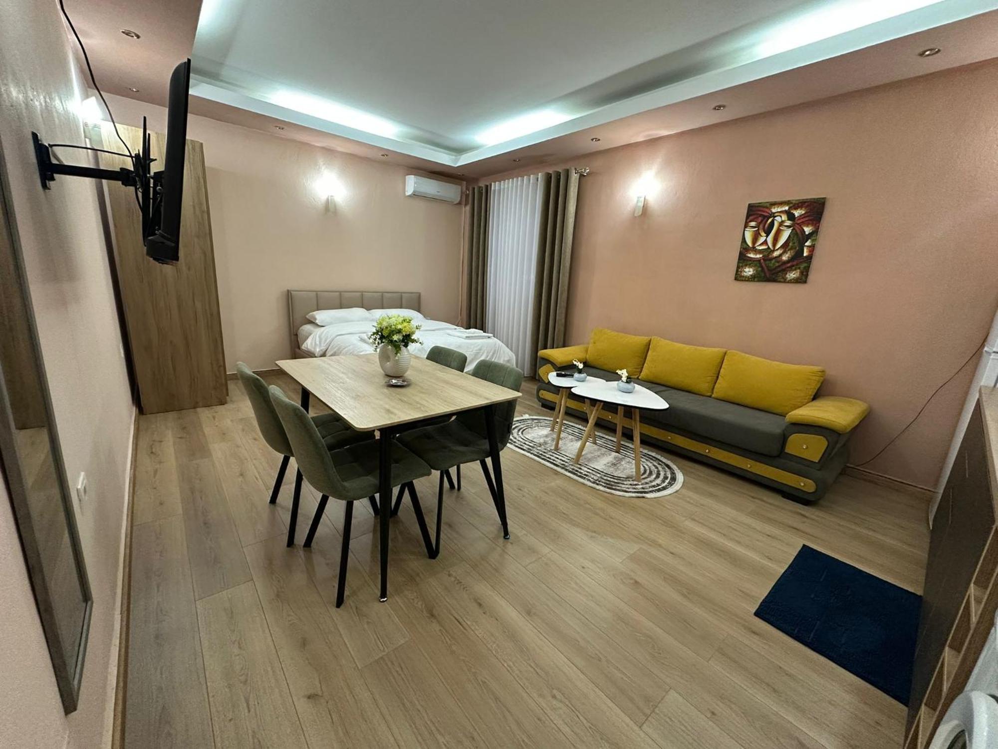 Adora Apartment Tiranë Eksteriør bilde